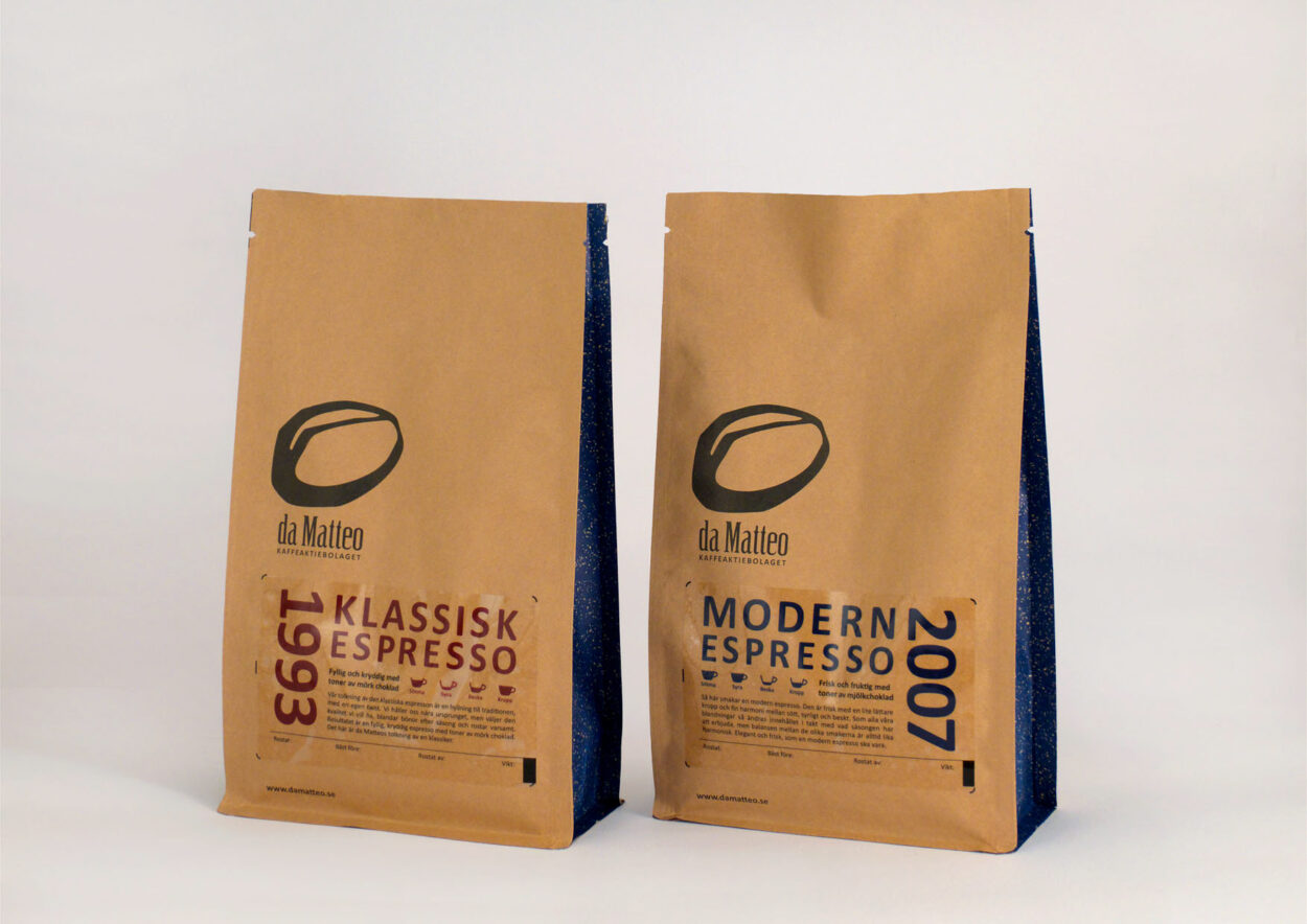 Two brown coffee bags from da Matteo featuring Klassisk Espresso and Modern Espresso branding with minimalistic designs.